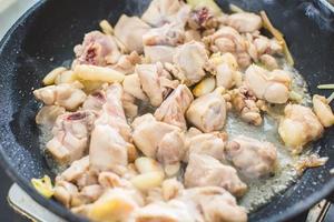 【栗子烧鸡】鸡肉都给你吃，栗子归我~的做法 步骤8