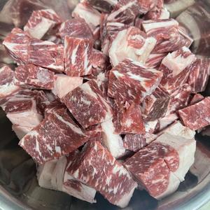 杏鲍菇牛肉粒的做法 步骤1