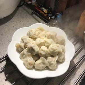 芹菜木耳鲜肉水饺的做法 步骤18