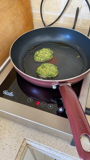 蒿子杆鸡蛋菜饼的做法 步骤1