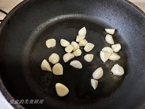 金蒜蘑菇牛肉的做法 步骤2