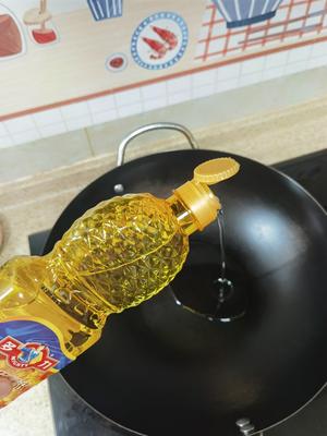 快手简单‼️莴笋炒韭菜的做法 步骤1
