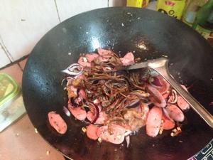 干锅茶树菇的做法 步骤4