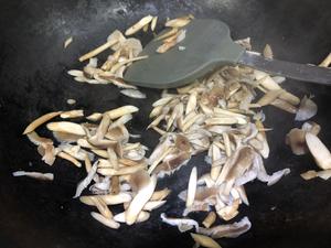 茶树菇酱的做法 步骤6