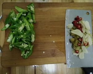 素炒鲜茶树菇的做法 步骤1