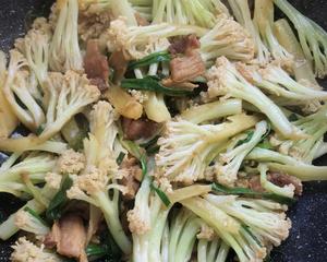干锅五花肉孜然花菜的做法 步骤10