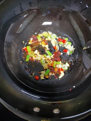 干锅菜花，好不好吃不知道，反正家人经常要我做的做法 步骤3