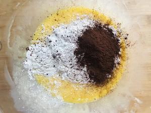 雪融抹茶凹蛋糕 | 日本最火爆蛋糕之一的做法 步骤3