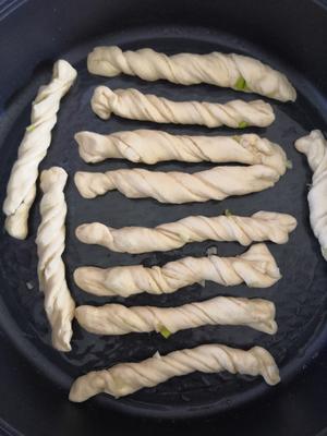 生煎油卷子的做法 步骤11