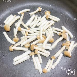 黄油黑胡椒煎班节虾球?的做法 步骤10