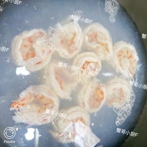 黄油黑胡椒煎班节虾球?的做法 步骤8