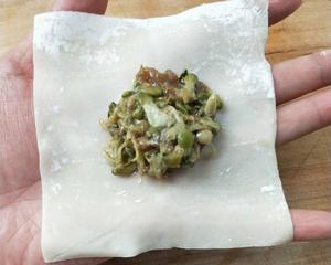 香煎槐花牛肉馄饨的做法 步骤5