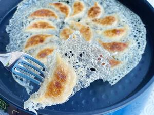 冰花煎饺的做法 步骤13