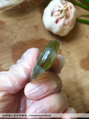 蒜蓉粉丝蒸大虾的做法 步骤2