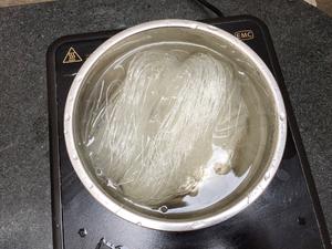 蒜蓉粉丝蒸龙虾（小青龙）的做法 步骤3