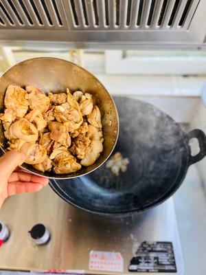 味好美蒜香风味～土豆炖鸡的做法 步骤15