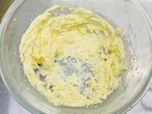 红茶焦糖味白巧克力夹心曲奇法芙娜脆脆珠饼干 好吃到爆的做法 步骤1