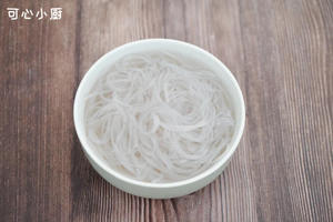 【千张菜卷】的做法 步骤1