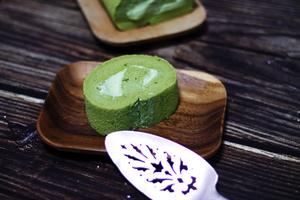 抹茶蛋糕卷（开心果巧克力和黑巧克力甘纳许）的做法 步骤18