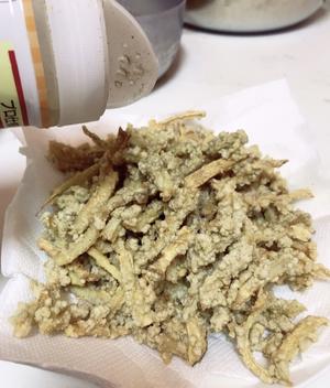 鸡腿菇薯条?的做法 步骤4