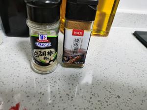 蘑菇/鸡腿/虾仁小酥肉的做法 步骤4