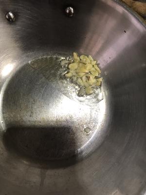 【雅卓宝儿MM早餐记】土豆咖喱鸡腿饭与金针菇蛋花汤的完美搭配，给女儿满足的一个清晨的做法 步骤14