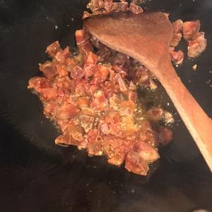 方便的腊肠焖饭 砂锅电饭煲都可的做法 步骤3
