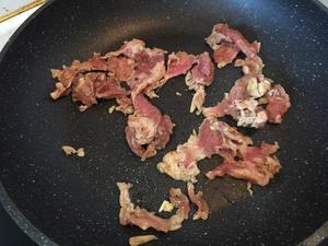 牛肉草菇炒面的做法 步骤5