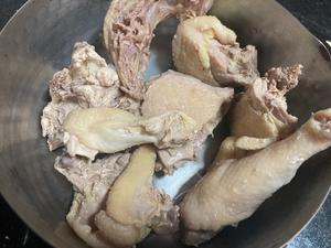 营养鲜甜【竹荪鸡汤】的做法 步骤1