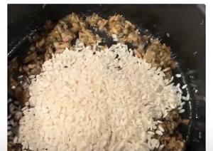 意大利牛肝菌烩饭Risotto ai funghi porcini的做法 步骤11