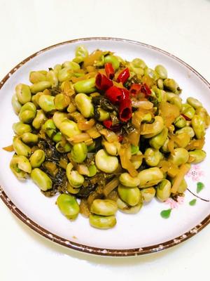 素?金耳刺身，牛肝菌藜麦焖饭，酸菜炒蚕豆?吃素是福?的做法 步骤3