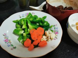 黑暗料理晚餐：灵魂牛肝菌焖饭的做法 步骤2