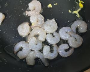 菠萝（凤梨）虾仁炒饭的做法 步骤19