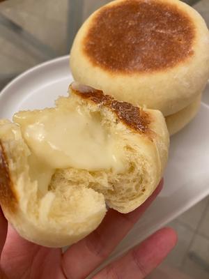 无需烤箱的马苏里拉奶酪包Pan fried mozzarella cheese bread?️的做法 步骤15