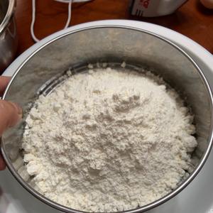 电饭煲蛋糕的做法 步骤2
