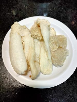 竹笙虾仁豆腐煲的做法 步骤2