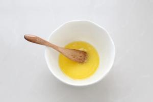 小红模.手撕炼乳面包的做法 步骤4
