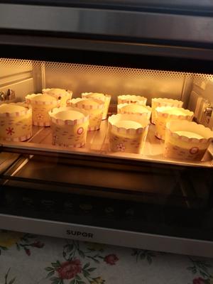 炼乳纸杯蛋糕的做法 步骤4