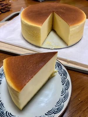 8寸轻乳酪蛋糕不开裂不缩腰的做法 步骤22