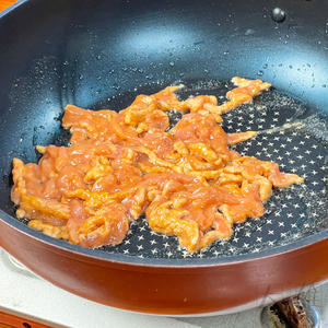 带饭菜-香芹炒肉丝的做法 步骤7