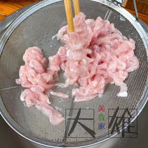 带饭菜【尖椒肉丝】的做法 步骤5