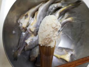 酥炸小黄鱼～吸油少的做法 步骤4