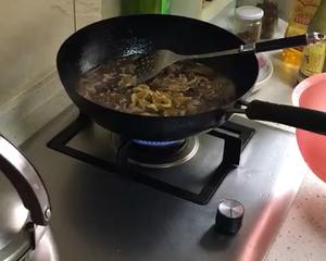 小鸡炖蘑菇的做法 步骤12