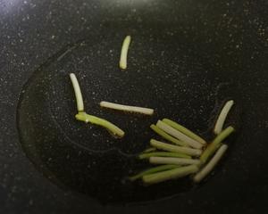 炒口蘑（快手鲜香炒口蘑）的做法 步骤5