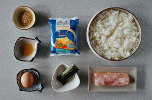 芝士鸡蛋烤饭团的做法 步骤1