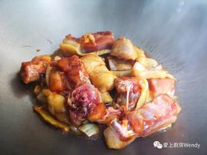 白玉菇毛豆炒鸡的做法 步骤4