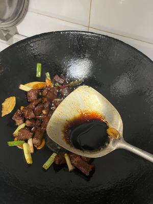 红烧牛肉（可做牛肉面、牛肉盖浇饭）的做法 步骤16