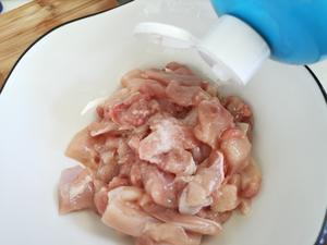 鸡腿肉盖浇饭的做法 步骤4