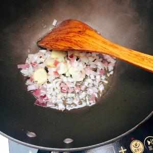 电饭煲南瓜鸡肉焗饭的做法 步骤4