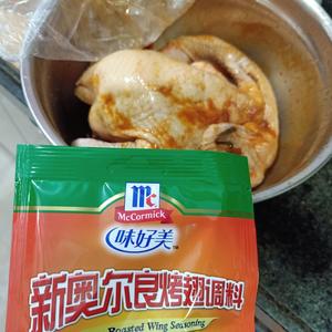 新奥尔良烤鸡烩饭的做法 步骤2